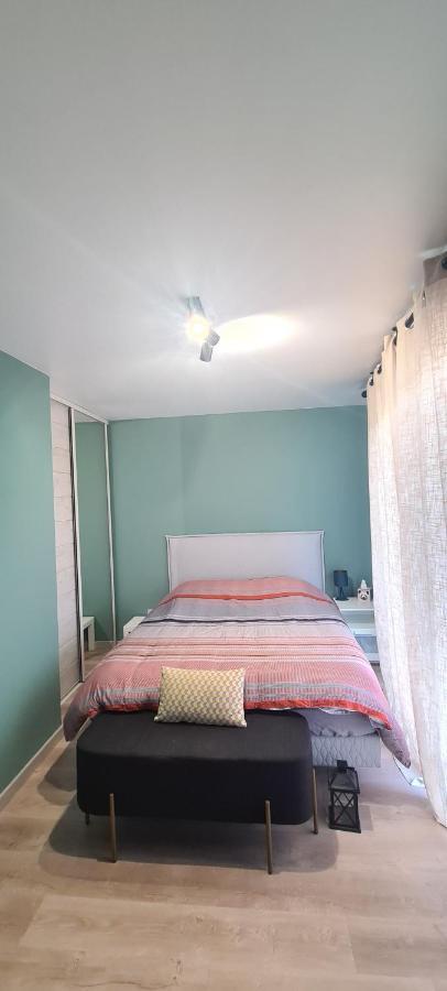 Charmant Logement Avec Jacuzzi Mantes-la-Jolie Exterior photo